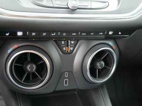 Used 2022 Chevrolet Blazer LT w/ Sound & Technology Package image 22