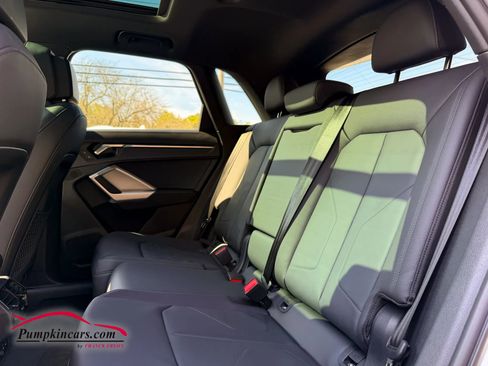 Used 2025 Audi Q3 2.0T Premium w/ Convenience Package image 8