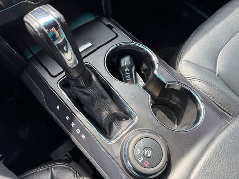 Used 2017 Ford Explorer XLT w/ Equipment Group 202A image 13