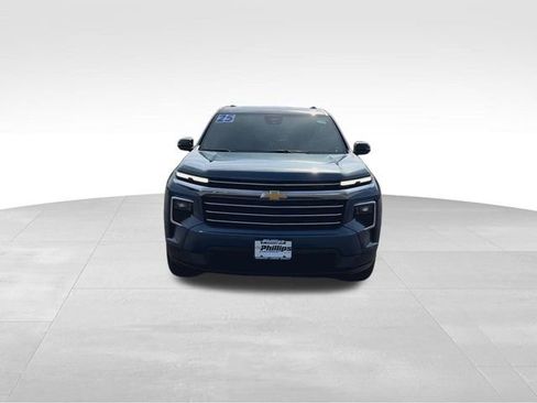 Certified 2025 Chevrolet Traverse LT image 3