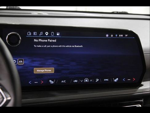 Used 2024 Chevrolet Traverse LT AWD/4WD image 14