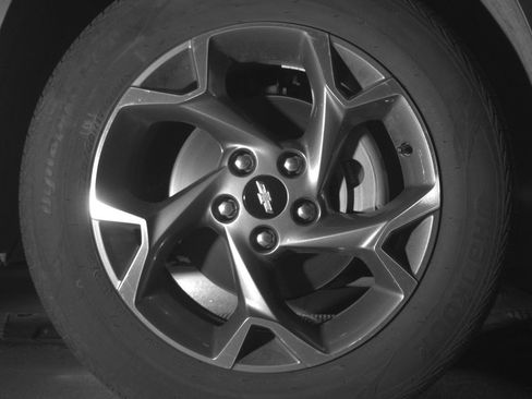 Used 2025 Chevrolet Trax LT w/ LT Convenience Package FWD image 13