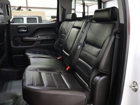 Used 2018 GMC Sierra 2500 Denali w/ Duramax Plus Package AWD/4WD image 10