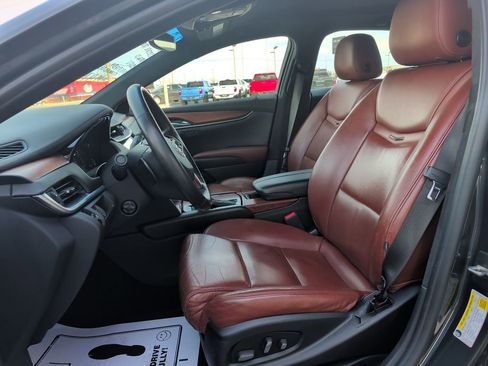 Used 2015 Cadillac XTS Luxury image 8