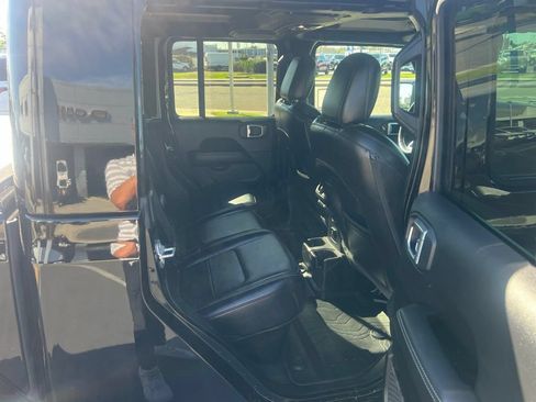 Used 2022 Jeep Gladiator Overland w/ Popular Equipment Package AWD/4WD image 41