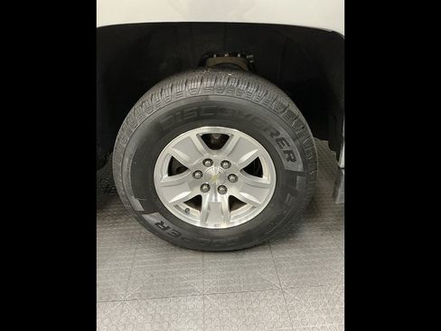 Used 2018 Chevrolet Silverado 1500 LT w/ All Star Edition AWD/4WD image 37
