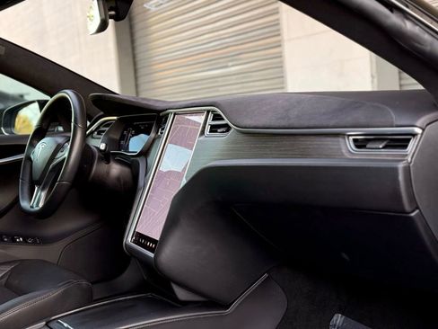 Used 2016 Tesla Model S 90D image 10