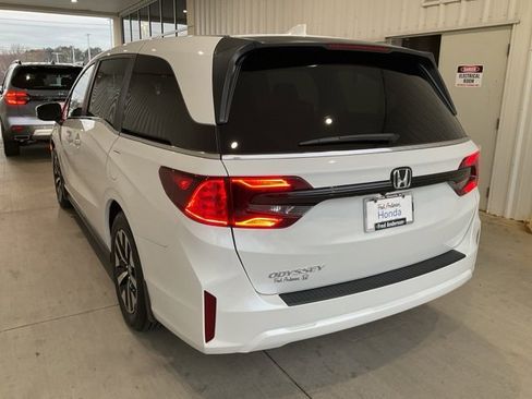 New 2026 Honda Odyssey EX-L image 23