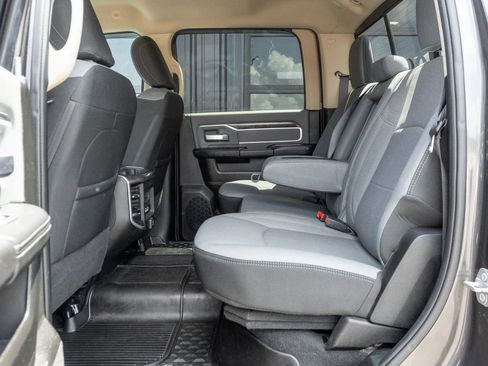 Used 2020 RAM 2500 Big Horn w/ Level 2 Equipment Group AWD/4WD image 18