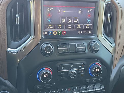 Used 2021 Chevrolet Silverado 3500 High Country w/ Technology Package image 20