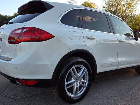 Used 2012 Porsche Cayenne S AWD/4WD image 15