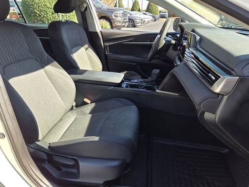 Used 2025 Toyota Camry LE image 14