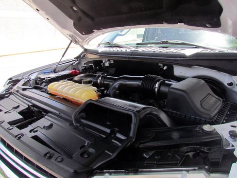 Used 2018 Ford F150 Lariat w/ Trailer Tow Package image 40