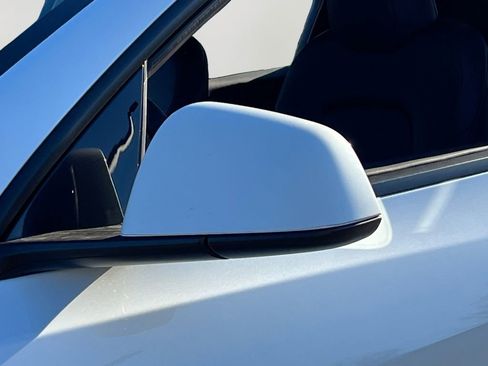 Used 2023 Tesla Model Y Long Range image 26