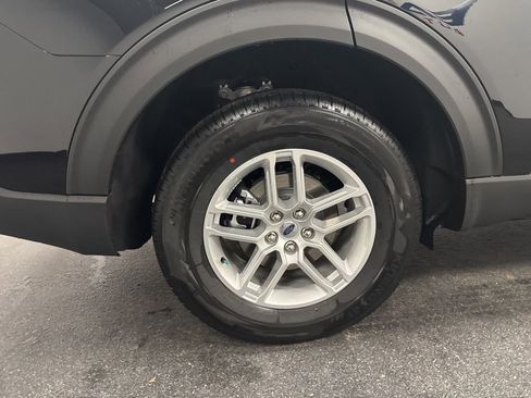 New 2026 Ford Explorer Active AWD/4WD image 13