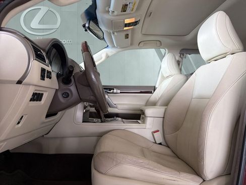 Used 2019 Lexus GX 460 Premium w/ Premium Package AWD/4WD image 7
