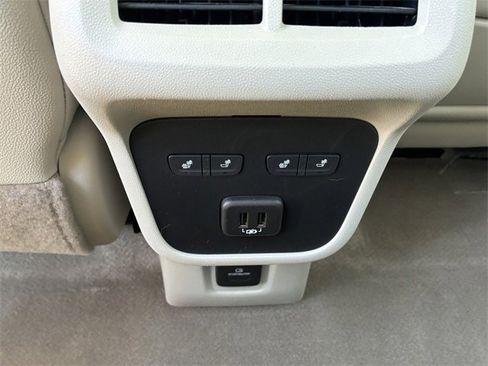 Used 2020 GMC Terrain Denali w/ Denali Premium Package image 17