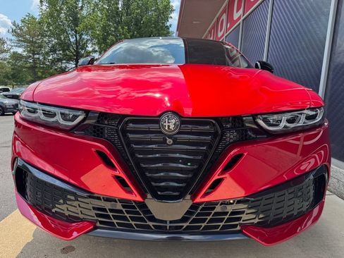 New 2026 Alfa Romeo Tonale w/ Quick Order Package 23H Volce AWD/4WD image 8