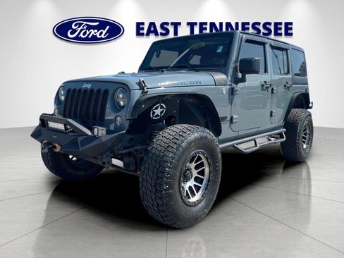 Used 2014 Jeep Wrangler Unlimited Rubicon w/ Dual Top Group AWD/4WD image 7