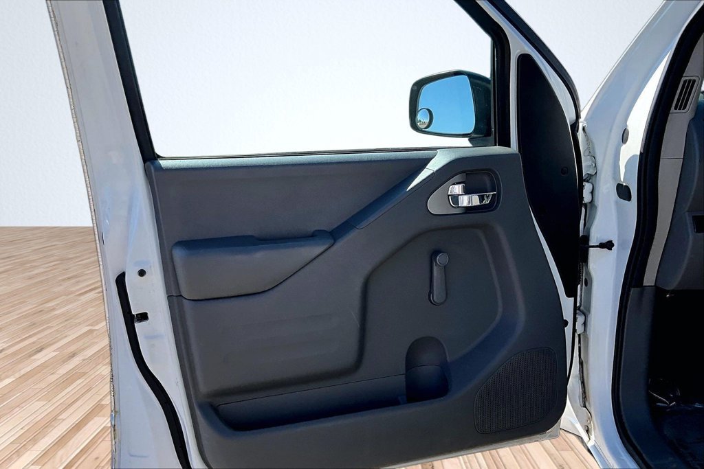 Used 2015 Nissan Frontier S RWD image 15