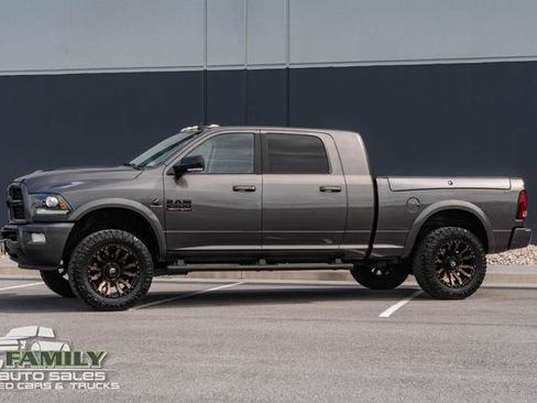 Used 2017 RAM 2500 Laramie w/ Sport Appearance Group AWD/4WD image 2
