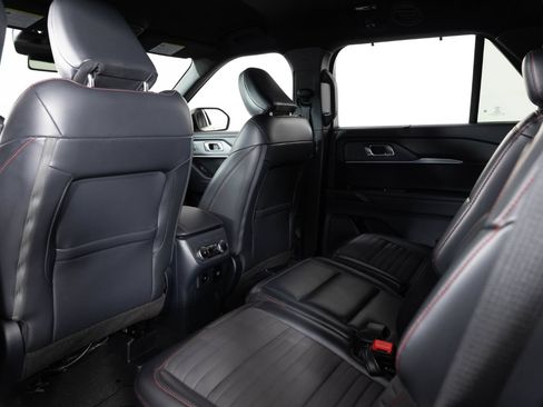 Used 2025 Ford Explorer ST-Line w/ Premium Package RWD image 19