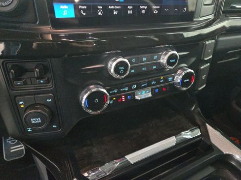 Used 2023 Ford F250 Lariat w/ Lariat Ultimate Package image 30