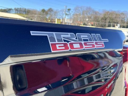 Used 2025 Chevrolet Silverado 1500 LT Trail Boss w/ Convenience Package II image 13