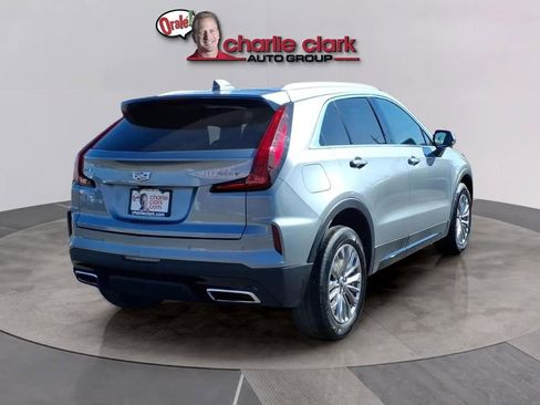 Used 2025 Cadillac XT4 Premium Luxury FWD image 5