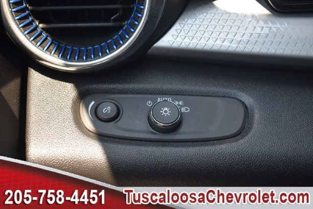 Used 2025 Chevrolet Trax LT w/ Driver Confidence Package FWD image 38