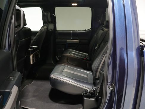 Used 2019 Ford F150 Platinum w/ Equipment Group 701A Luxury AWD/4WD image 20