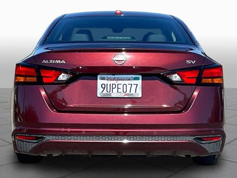 Used 2024 Nissan Altima 2.5 SV FWD image 4