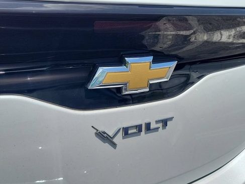 Used 2017 Chevrolet Volt Premier w/ Driver Confidence II Package FWD image 5
