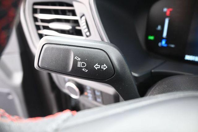 Used 2025 Ford Escape ST-Line FWD image 17