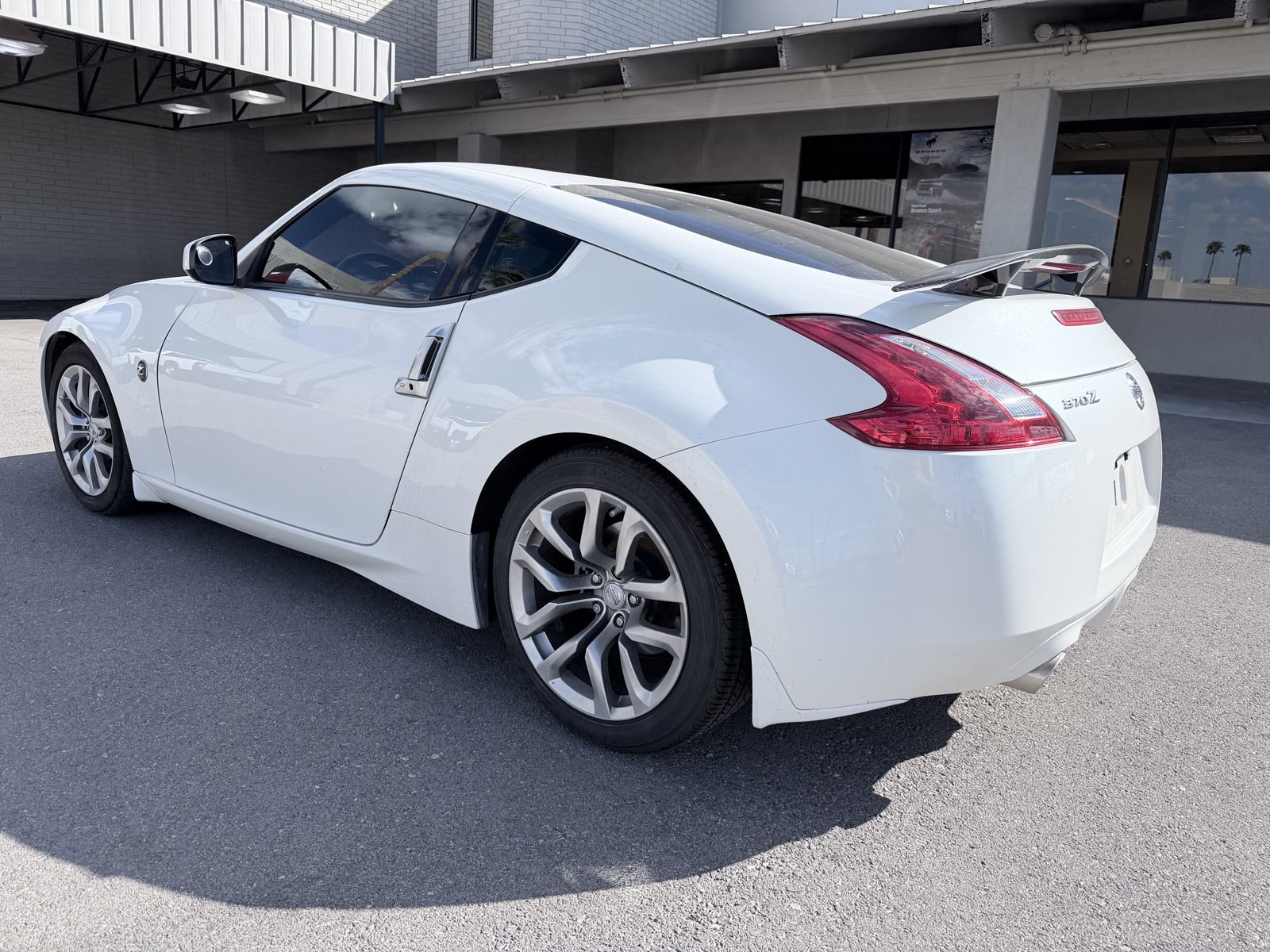 Used 2014 Nissan 370Z Coupe RWD image 5
