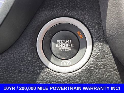 Used 2025 RAM 1500 Laramie AWD/4WD image 35