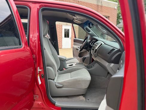 Used 2009 Toyota Tacoma PreRunner RWD image 11