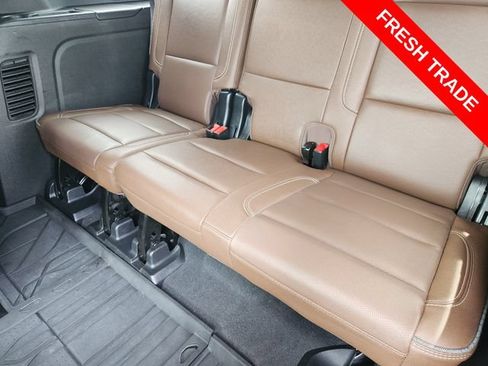 Used 2024 Chevrolet Suburban High Country AWD/4WD image 32