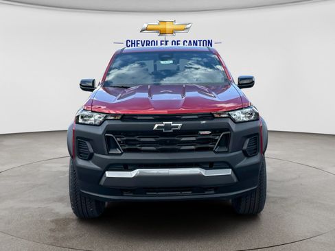 New 2026 Chevrolet Colorado Trail Boss w/ Midnight Edition AWD/4WD image 2