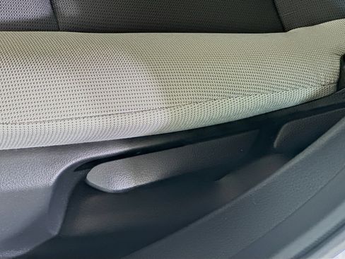 Used 2023 Toyota Corolla LE image 13