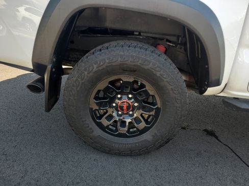 Certified 2019 Toyota Tacoma TRD Pro AWD/4WD image 11