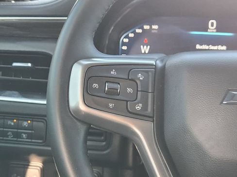 Used 2023 Chevrolet Suburban Z71 w/ Luxury Package AWD/4WD image 28