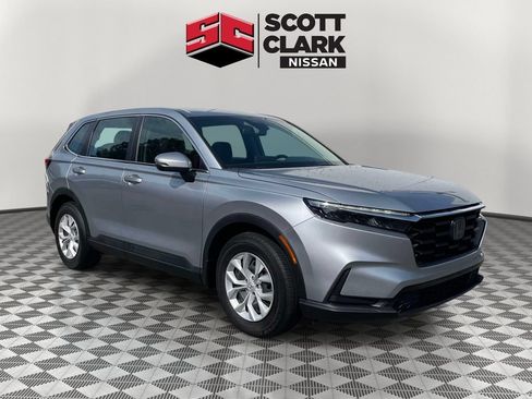 Used 2023 Honda CR-V LX image 1