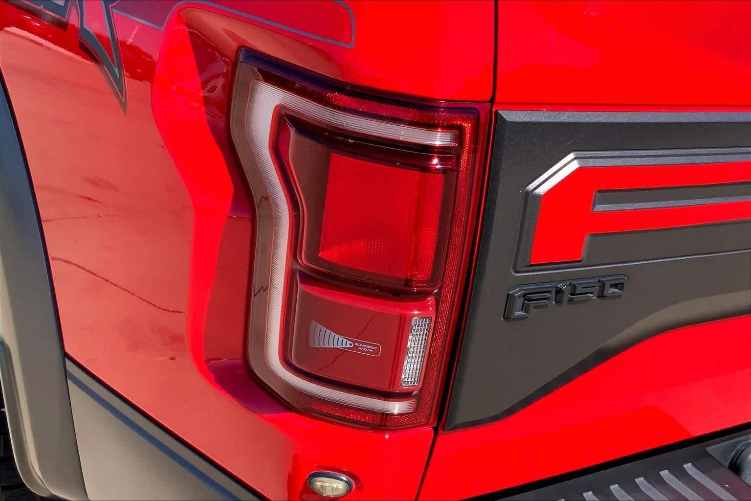 Used 2018 Ford F150 Raptor w/ Equipment Group 802A Luxury AWD/4WD image 29
