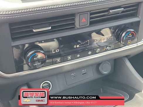 Used 2023 Nissan Rogue SV AWD/4WD image 30