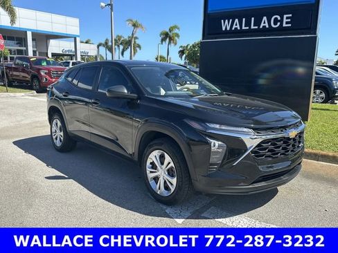 Certified 2024 Chevrolet Trax LS w/ Driver Confidence Package image 4