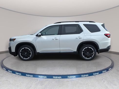 New 2026 Honda Pilot Touring image 8