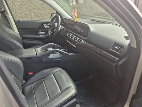 Used 2020 Mercedes-Benz GLE 350 4MATIC image 4