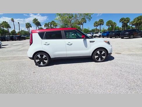 Used 2017 Kia Soul + w/ Designer's Package FWD image 34