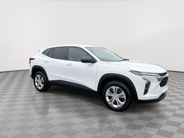 Certified 2026 Chevrolet Trax LS FWD image 14